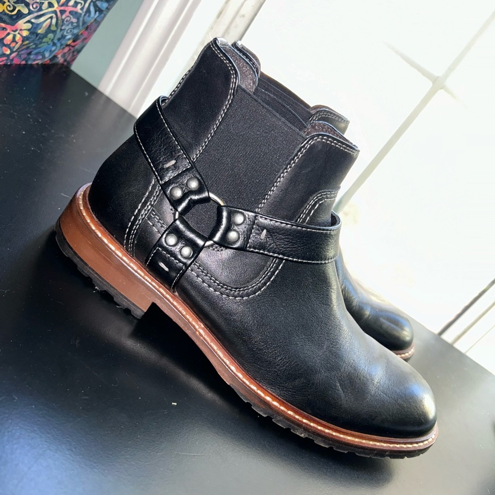 Johnston and Murphy Men’s Ankle Boots